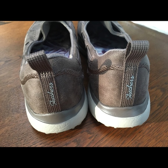 Womens Skechers slipons, sz 8. DarkTaupe color. AirCooled MemoryFoam. GreatCond. - Picture 3 of 5